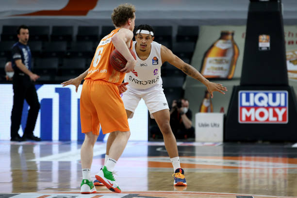 湖人正式达 湖人正式达