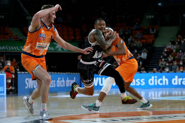 与哈兰德组 与哈兰德组