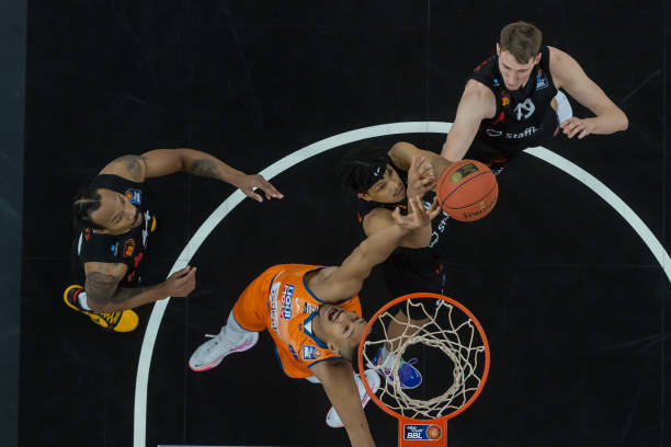 包括量身定 包括量身定