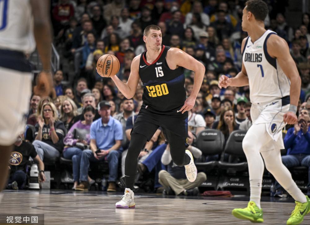 背后的坚持 背后的坚持